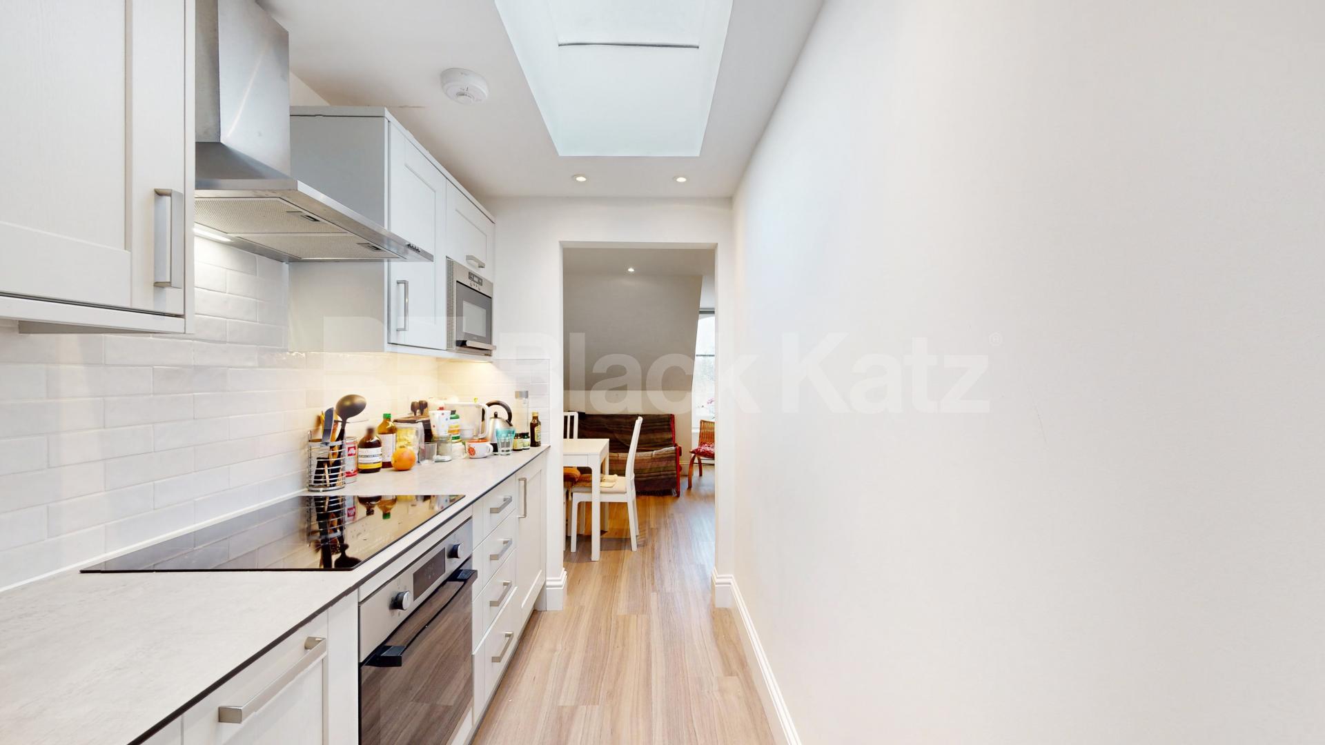 Top Floor One Bedroom Flat with Open Plan Living on Stroud Green Road Stroud Green Road, Finsbury Park